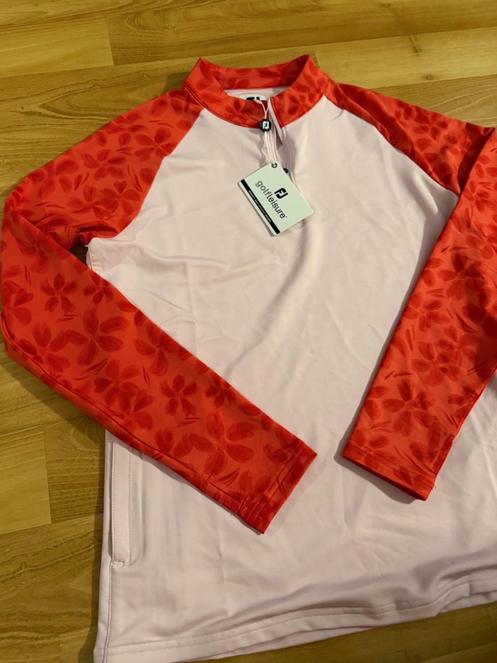 FootJoy NWT women’s quarter zip pink and red floral sleeve pockets size medium